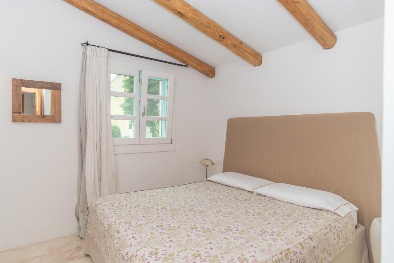Charming House In San Pantaleo Appartement Olbia